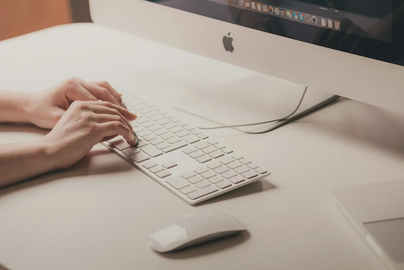 "Write for Us + SaaS": Complete Guide to Guest Posting Opportunities
