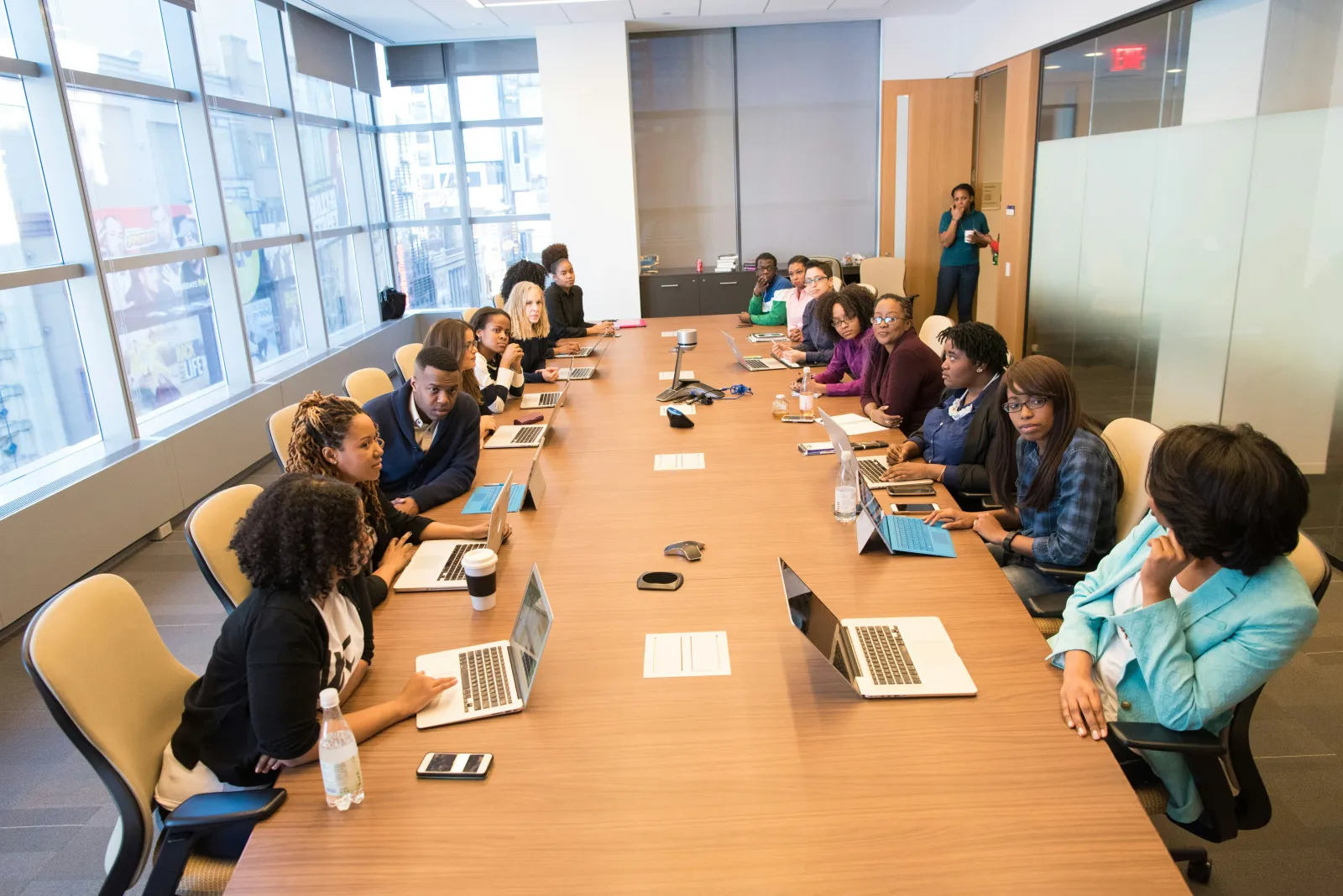How Leaders Create a Supportive and Positive Work Environment for Their Team