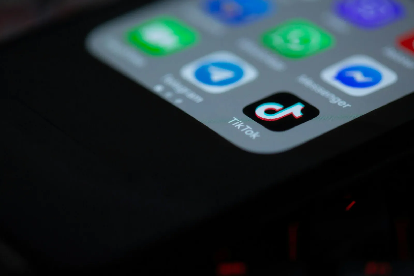 SaaS Marketer's Guide to TikTok: How to Drive Brand Awareness and User Engagement on the Short-Form Video Platform