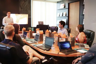 How to Choose the Right B2B Content Marketing Agency