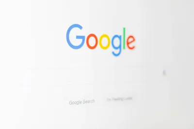 Optimizing SaaS Content for Voice Search and Mobile Devices